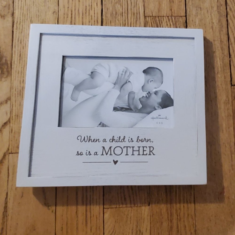 Hallmark Mom Pic Frame - NEW !